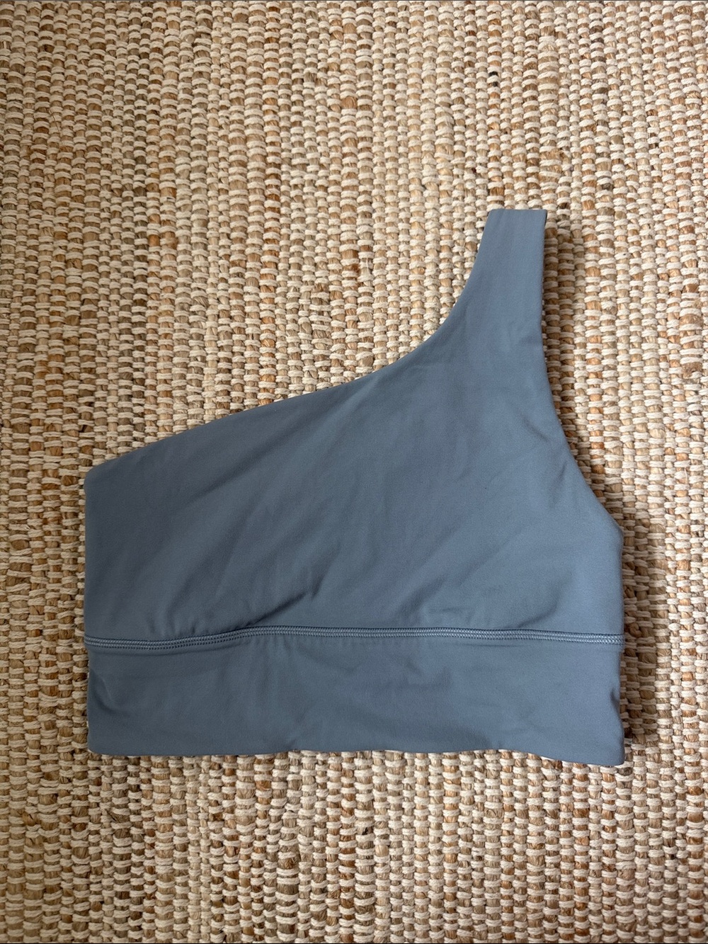 LULULEMON athletica One-Shoulder Sports Bra in Baby Blue